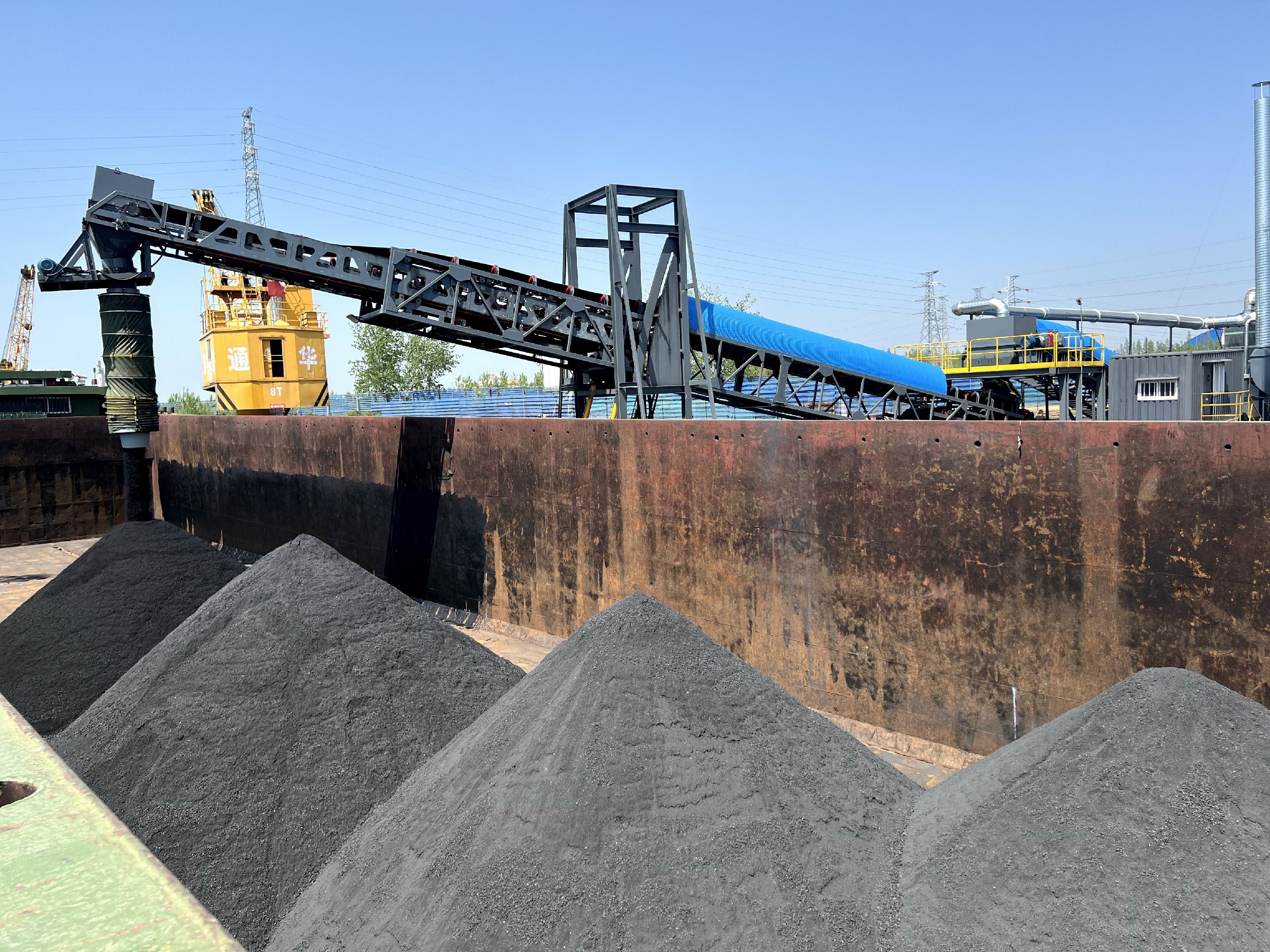 徐州裝船機(jī)項(xiàng)目現(xiàn)場(chǎng)